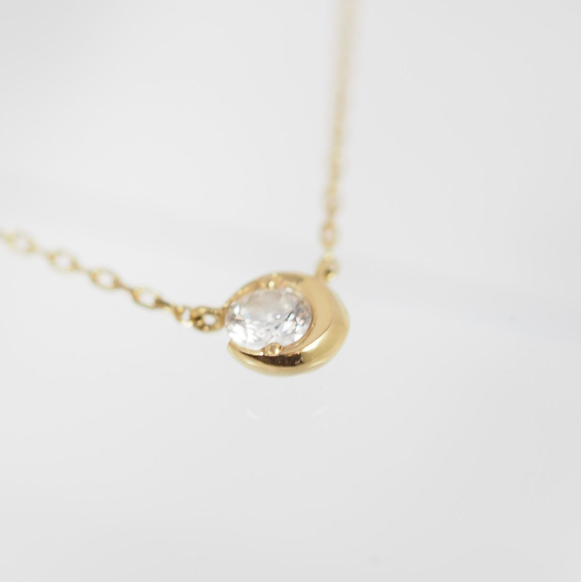 STAR JEWELRY MOON SETTING DIAMOND Moon Setting Diamond 0.06ct K18YG Necklace