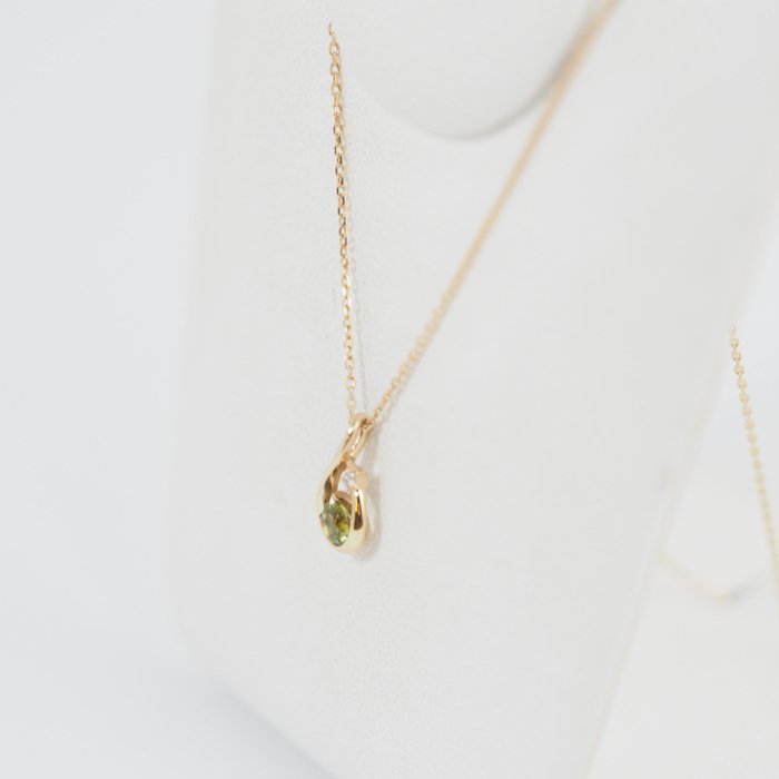 STARJEWELRY Star Jewelry Teardrop Droplet K10YG Peridot Diamond 0.005ct Necklace