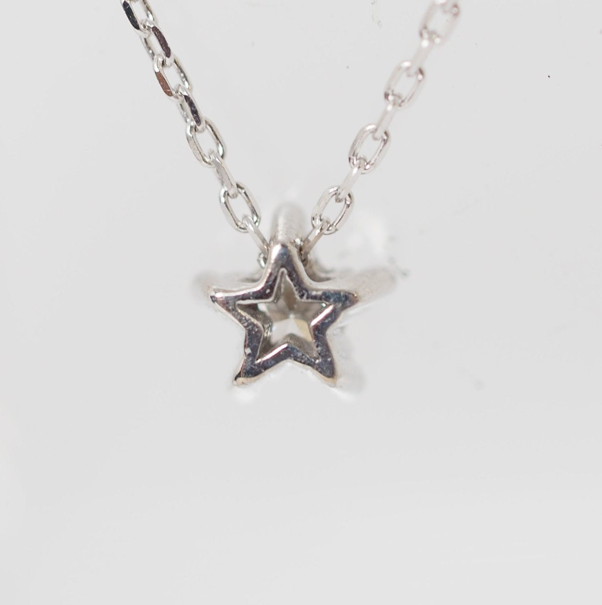 STAR JEWELRY K18 white gold diamond 0.04ct star necklace with case