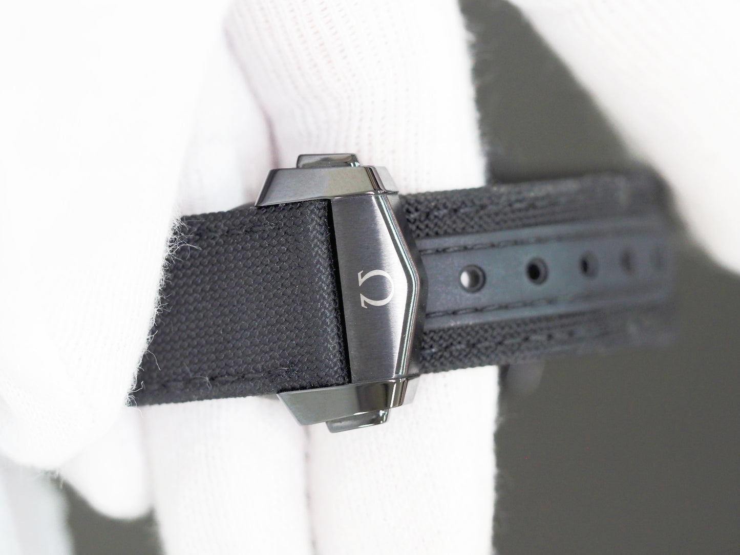 オメガ スピードマスター Speedmaster Dark Side Of The Moon Moonwatch 311.92.44.51.01.005【*Credit cards cannot be used for purchases from overseas.】