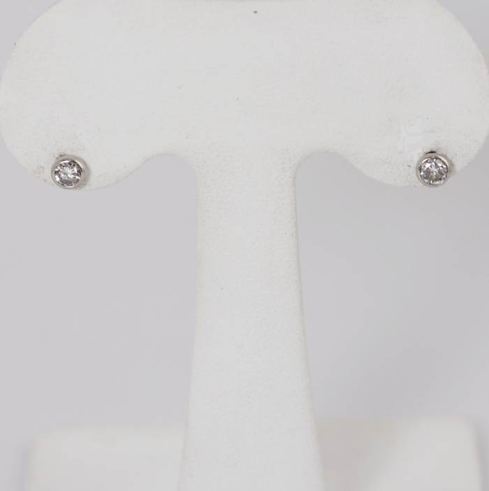 VENDOME AOYAMA ヴァンドーム青山 Pt900 ダイヤ0.13ct×2 計0.26ct セルクル ピアス シリコンキャッチ社外品