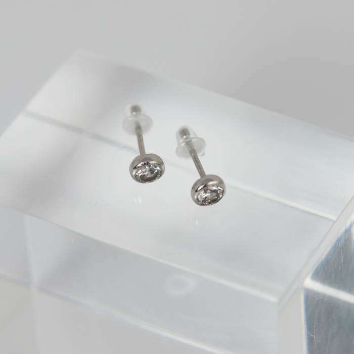 VENDOME AOYAMA ヴァンドーム青山 Pt900 ダイヤ0.13ct×2 計0.26ct セルクル ピアス シリコンキャッチ社外品