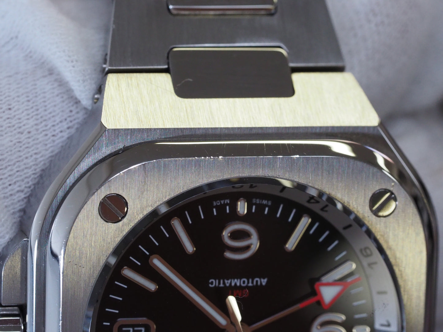 Bell & Ross BR 05
 Gmt BR05G-BL-ST/SST