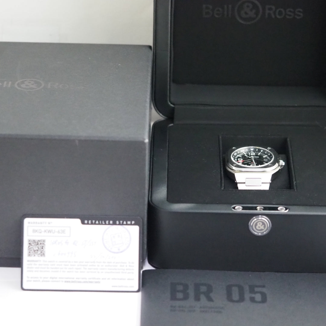 Bell & Ross BR 05
 Gmt BR05G-BL-ST/SST