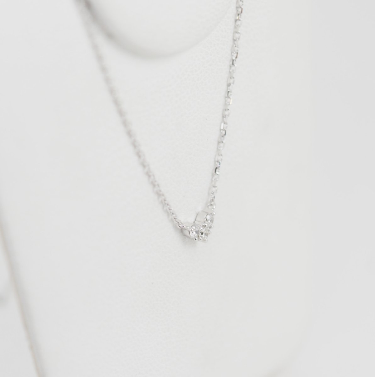 4℃ K18 White Gold 3 Diamond Heart Necklace with Case
