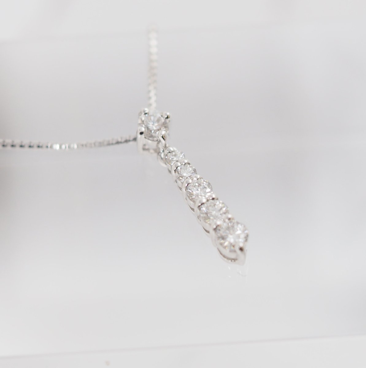 4℃ K18 White Gold K18WG Gradient Diamond Line Necklace