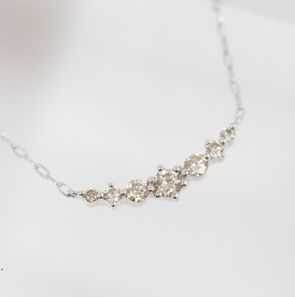 4℃ K10 white gold 7 brown diamond line necklace with case