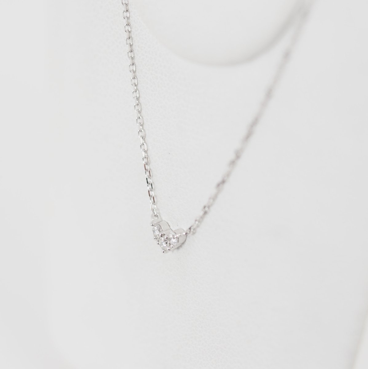 4℃ K18 White Gold 3 Diamond Heart Necklace with Case