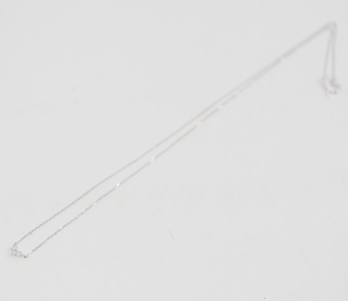 4℃ K18 White Gold 3 Diamond Heart Necklace with Case