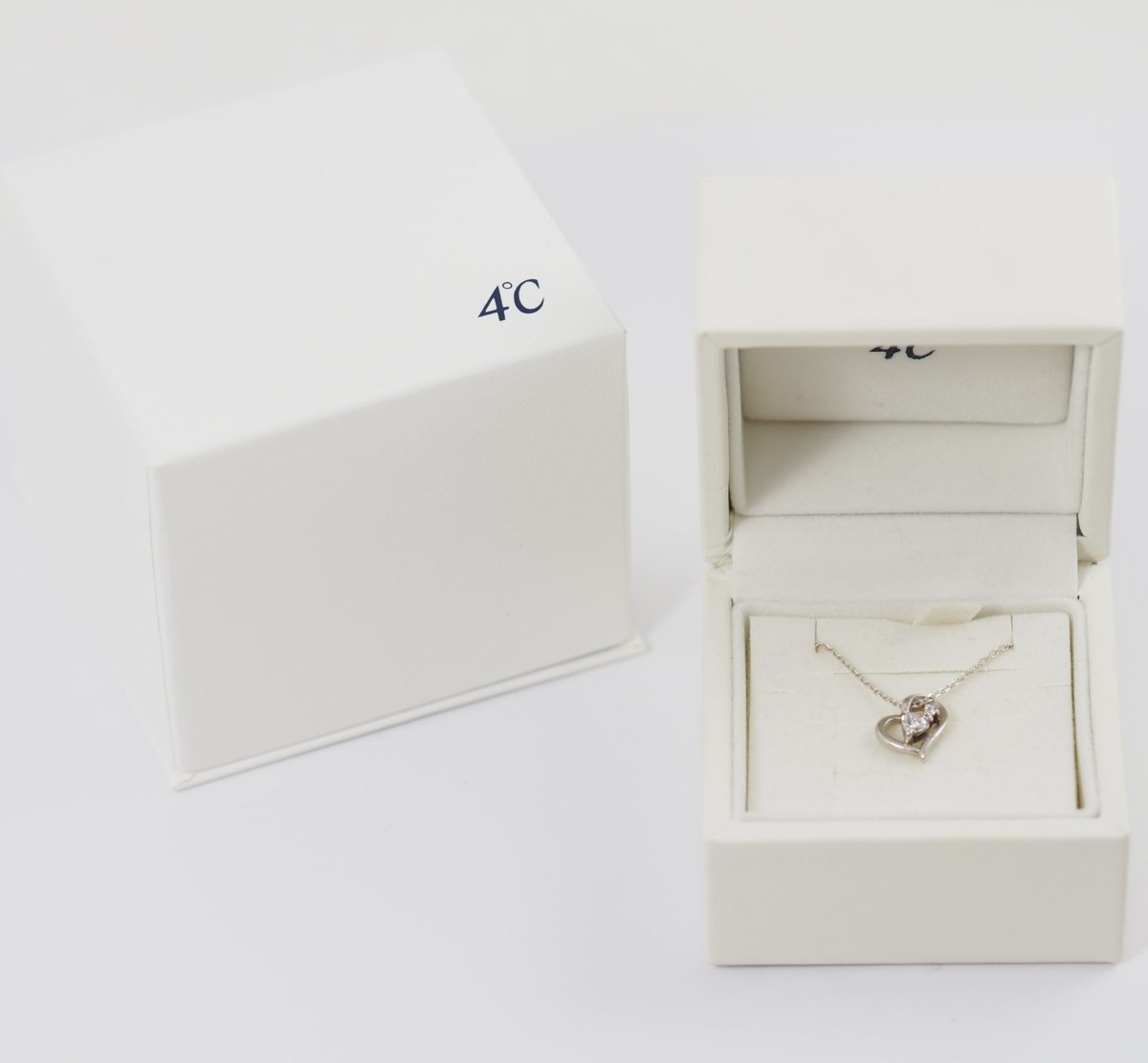 4℃ Open Heart Silver Clear Stone Necklace with Case