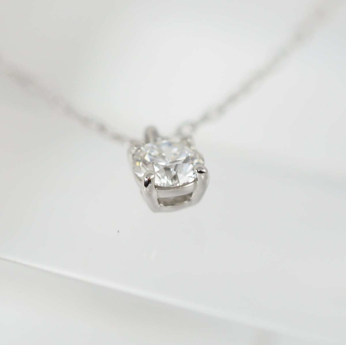 4℃ Pt850 1 diamond 0.182ct F-SI2-EX necklace with certificate of authenticity, warranty, and case