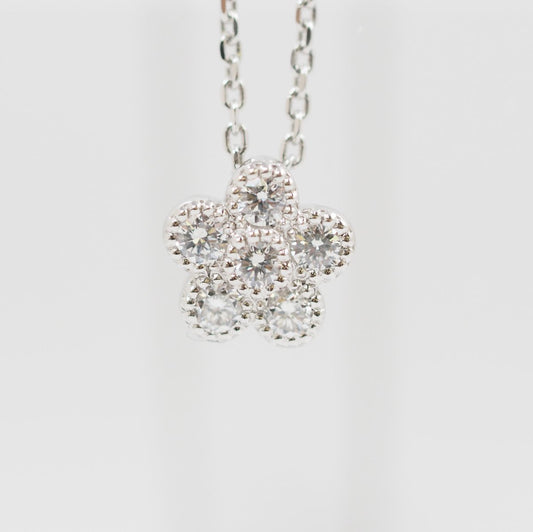 Ponte Vecchio Pt900 Diamond 0.09ct Flower Motif Necklace