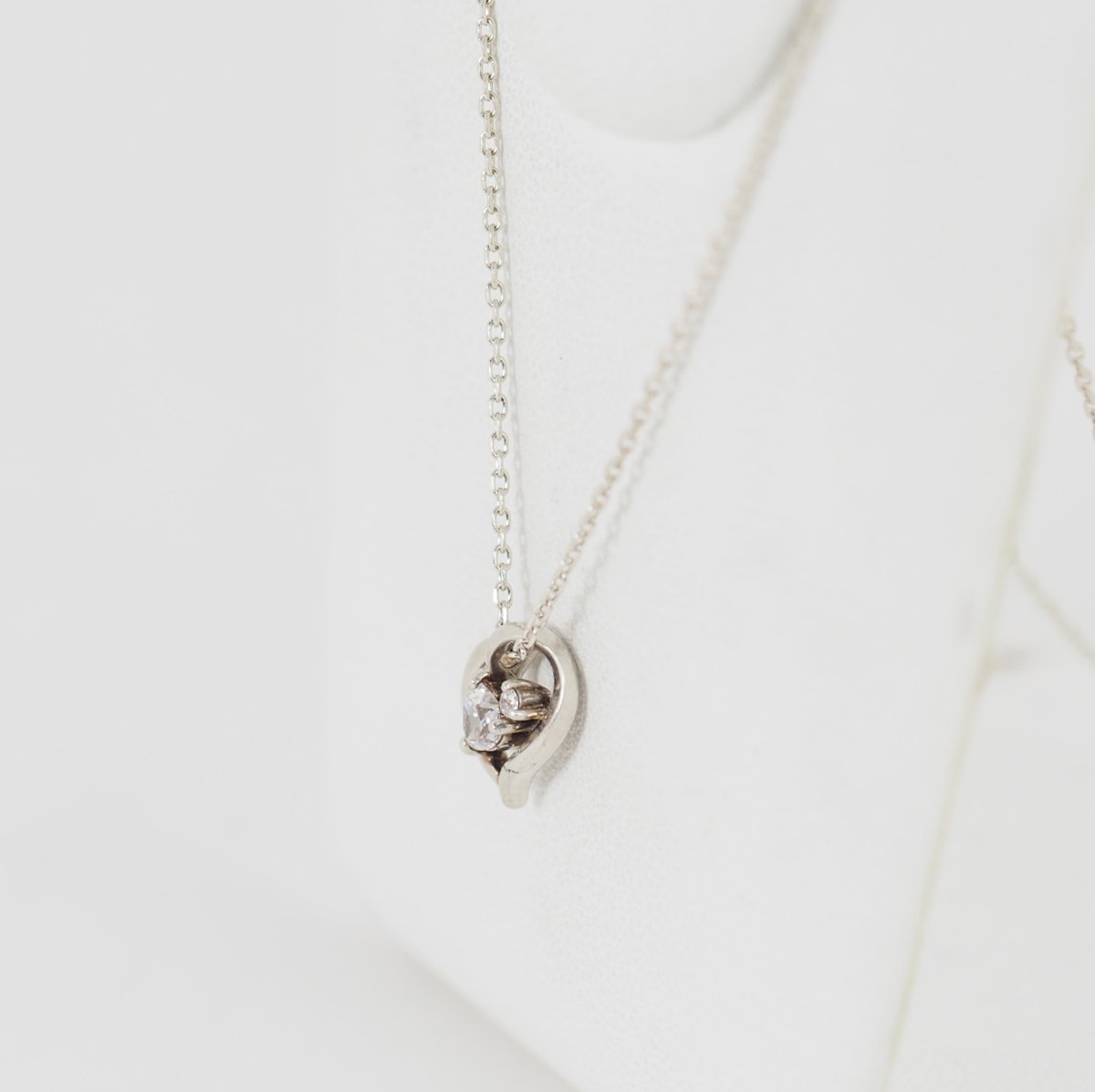 4℃ Open Heart Silver Clear Stone Necklace with Case