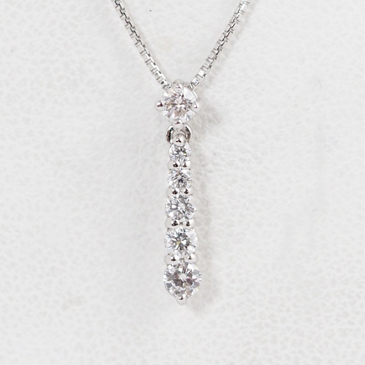 4℃ K18 White Gold K18WG Gradient Diamond Line Necklace