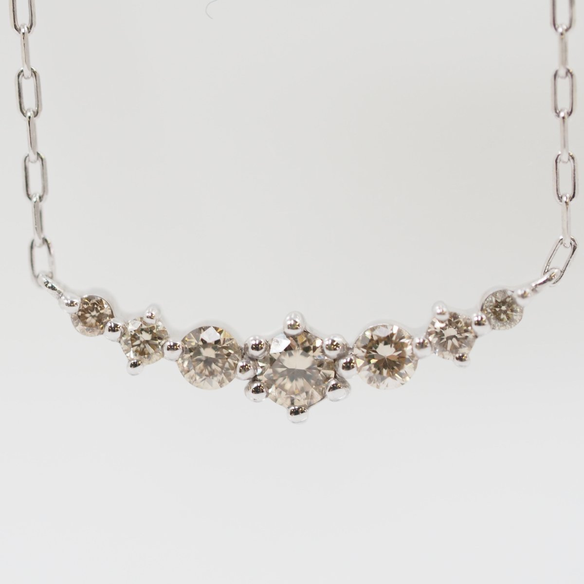 4℃ K10 white gold 7 brown diamond line necklace with case