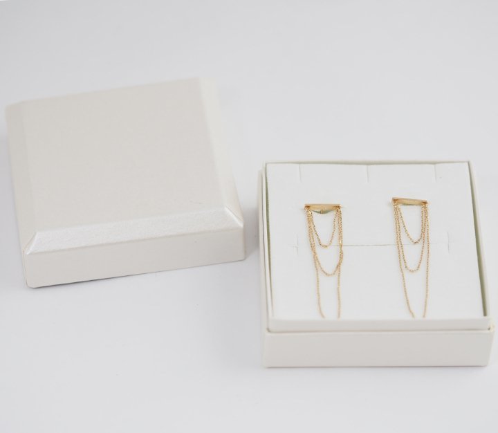 Unused item VENDOME AOYAMA K10 yellow gold 3-strand chain earrings with case