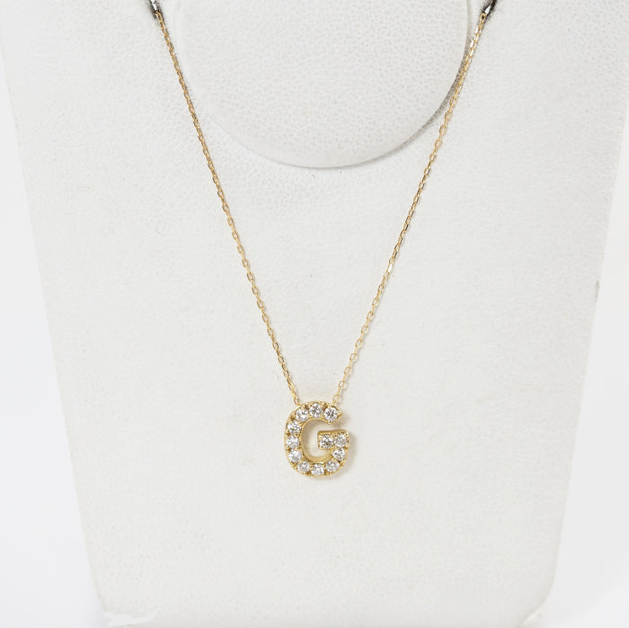 AHKAH アーカー 750 K18イエローゴールド ダイヤ0.19ct プルミエトワールイニシャル (G) ネックレス ケース付