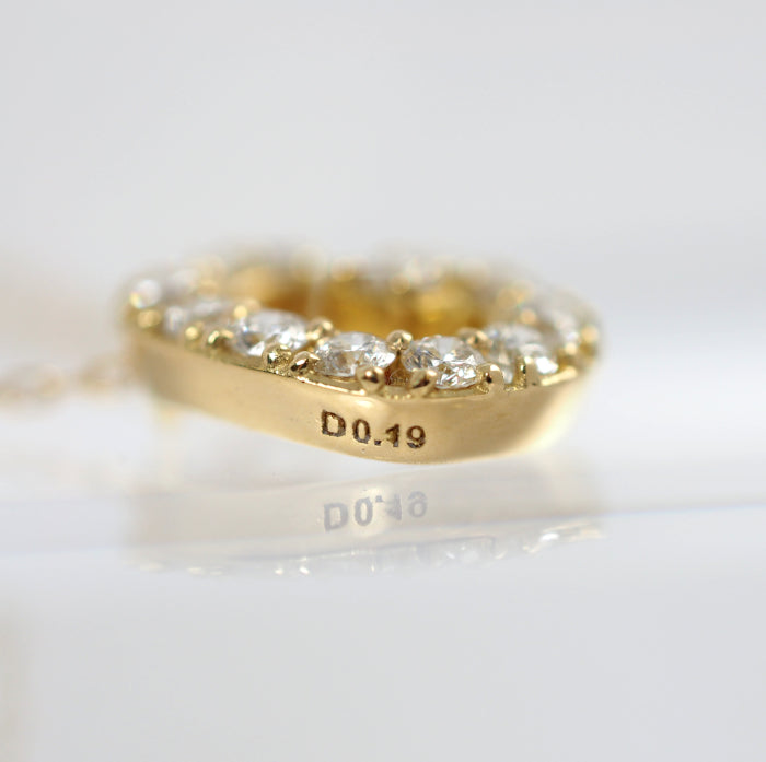 AHKAH アーカー 750 K18イエローゴールド ダイヤ0.19ct プルミエトワールイニシャル (G) ネックレス ケース付