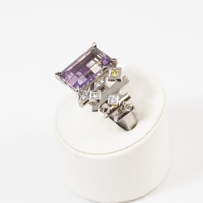 K.uno ケイウノ K14ホワイトゴールド カラーストーン ダイヤ0.112ct リング 約10号 ケース付