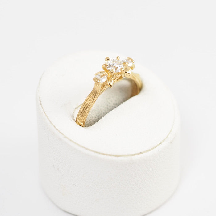 K.uno ケイウノ K18YG ダイヤ0.278ct G-VVS2-3EX /0.11ct ハートアロー ダイヤ リング 10号 鑑定書付