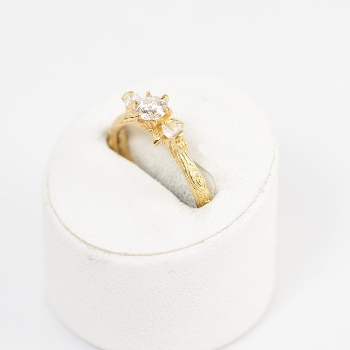 K.uno ケイウノ K18YG ダイヤ0.278ct G-VVS2-3EX /0.11ct ハートアロー ダイヤ リング 10号 鑑定書付