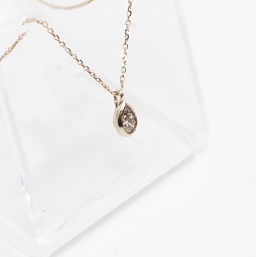KASHIKEY Pear Shape K18BG Brown Diamond 0.18ct Necklace