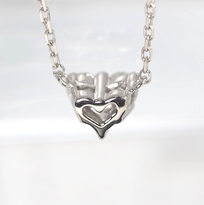 GUCCI 750 18K White Gold Diamond Heart Necklace with Case