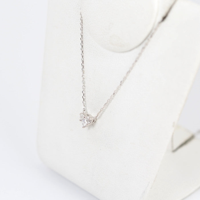 GUCCI 750 18K White Gold Diamond Heart Necklace with Case