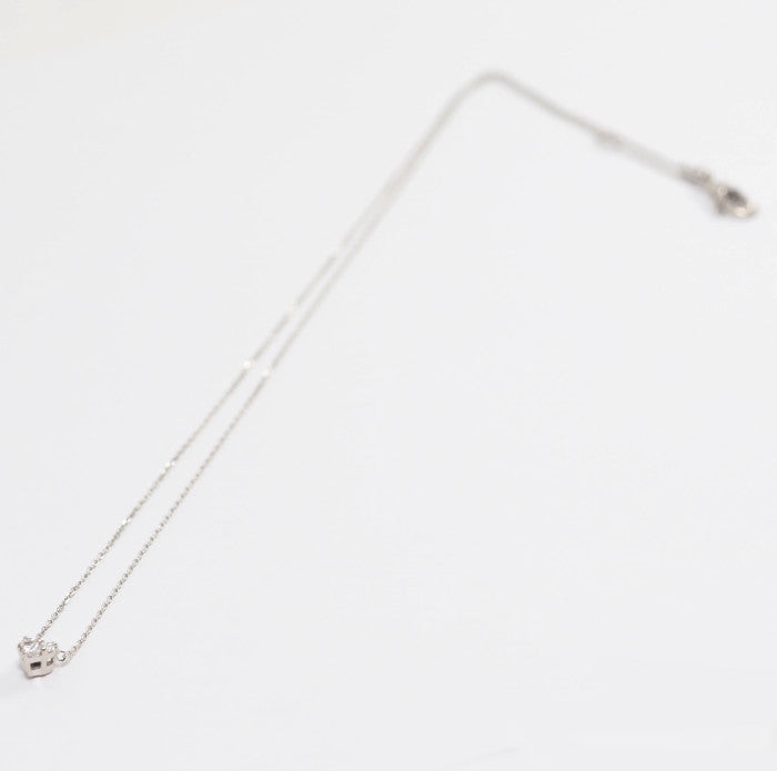 GUCCI 750 18K White Gold Diamond Heart Necklace with Case