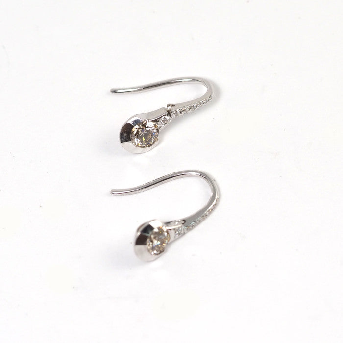KASHIKEY カシケイ UNFORGETTABLE DOTS ドッツ K18WG ブラウンダイヤ0.60ct ダイヤ0.06ct フック ピアス