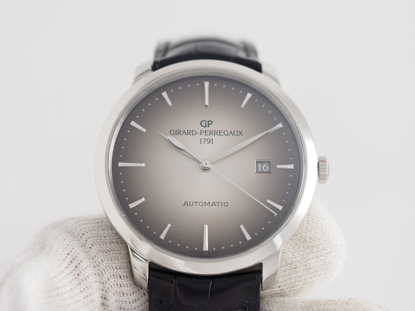 Girard-Perregaux 1966 40MM 49555 Dial is between gray and brown. Please read all DESCRIPTION before purchase. *Credit cards cannot be used for purchases from overseas.