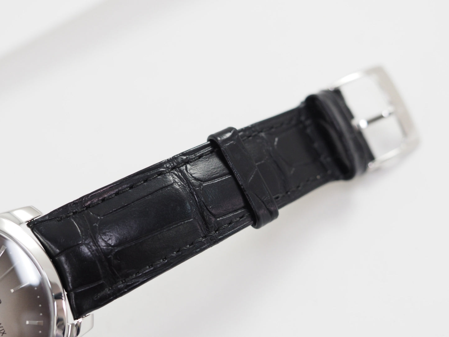 Girard-Perregaux 1966 40MM 49555 Dial is between gray and brown. Please read all DESCRIPTION before purchase. *Credit cards cannot be used for purchases from overseas.