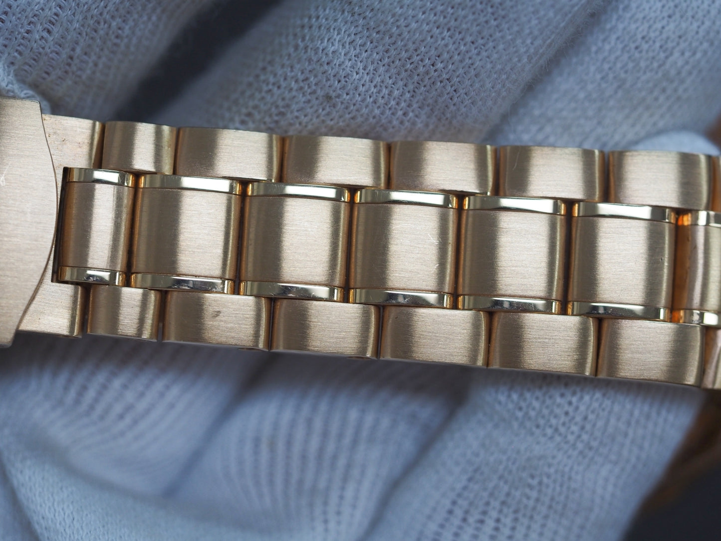 オメガ スピードマスター ブロード アロー Speedmaster Broad Arrow 321.50.42.50.01.001 Please read all DESCRIPTION before purchase【*Credit cards cannot be used for purchases from overseas.】