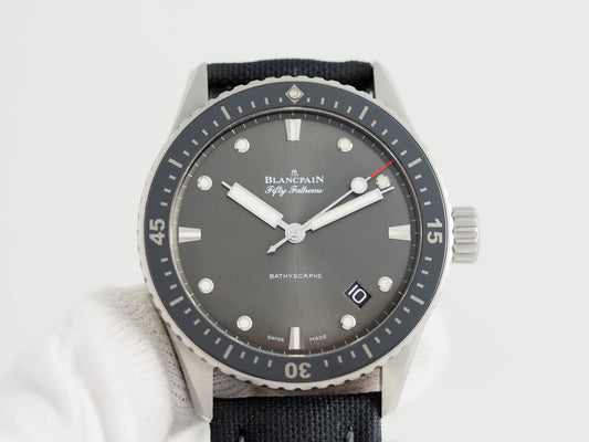 ブランパン フィフティ ファゾムス バチスカーフ Fifty Fathoms Bathyscaphe 5000-1110 Please read all DESCRIPTION before purchase【*Credit cards cannot be used for purchases from overseas.】