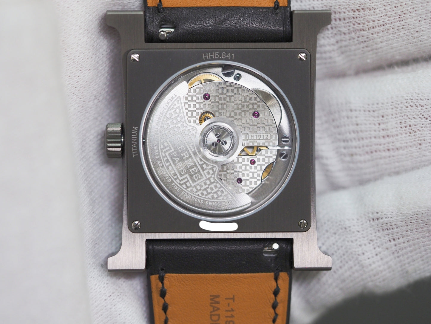 エルメス Unused H Watch HH5.841 Please read all DESCRIPTION before purchase【*Credit cards cannot be used for purchases from overseas.】
