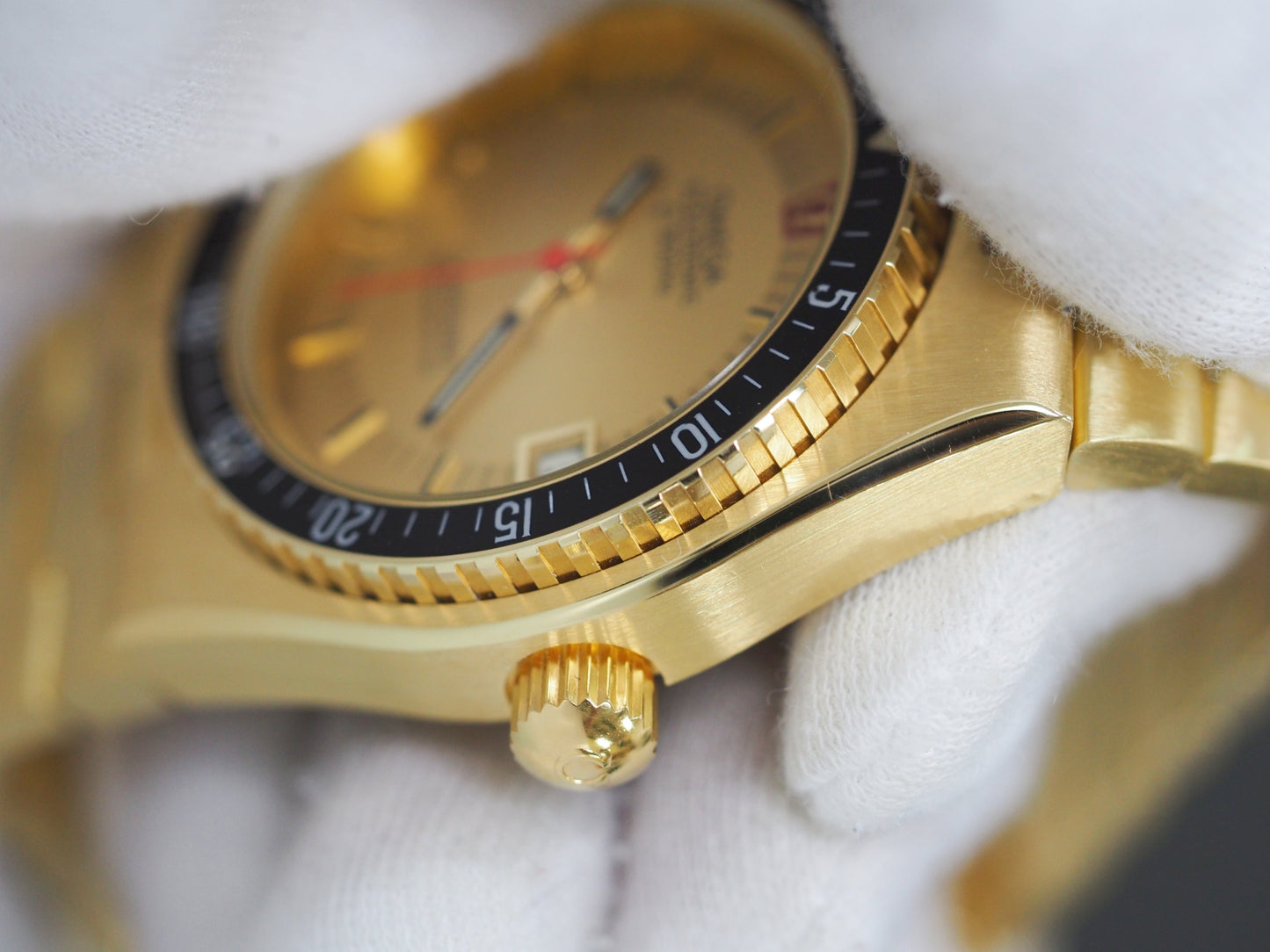 オメガ シーマスター Serviced and polished by Omega Seamaster Electronic Chronometer 198.0005 Please read all DESCRIPTION before purchase【*Credit cards cannot be used for purchases from overseas.】