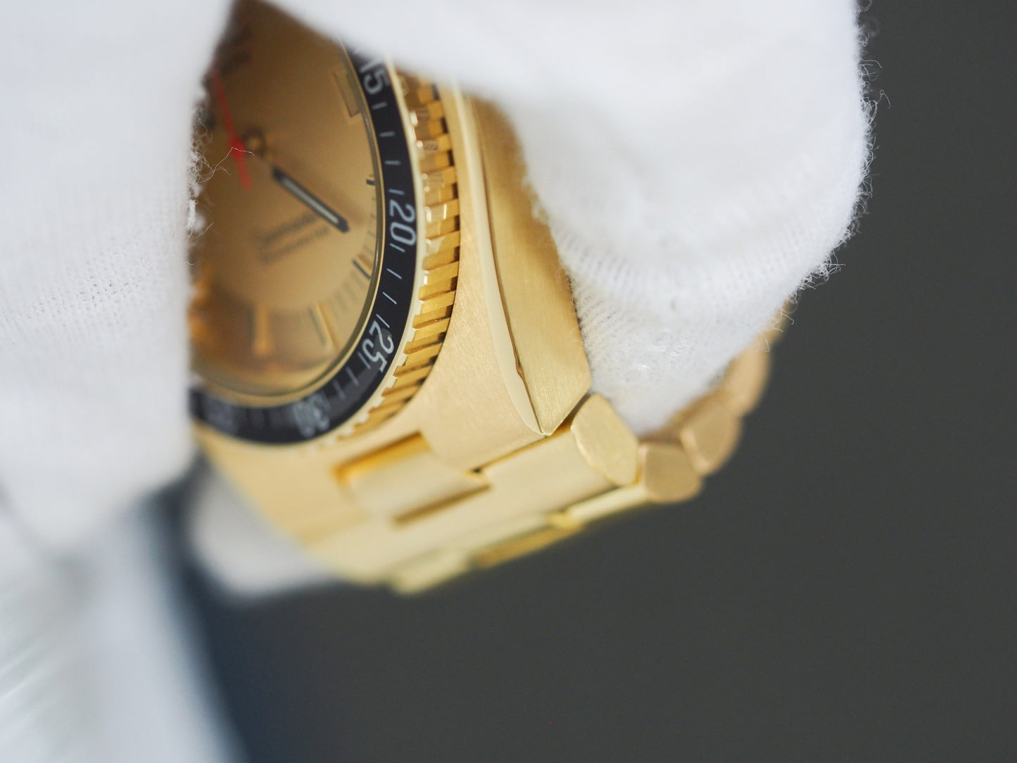 オメガ シーマスター Serviced and polished by Omega Seamaster Electronic Chronometer 198.0005 Please read all DESCRIPTION before purchase【*Credit cards cannot be used for purchases from overseas.】