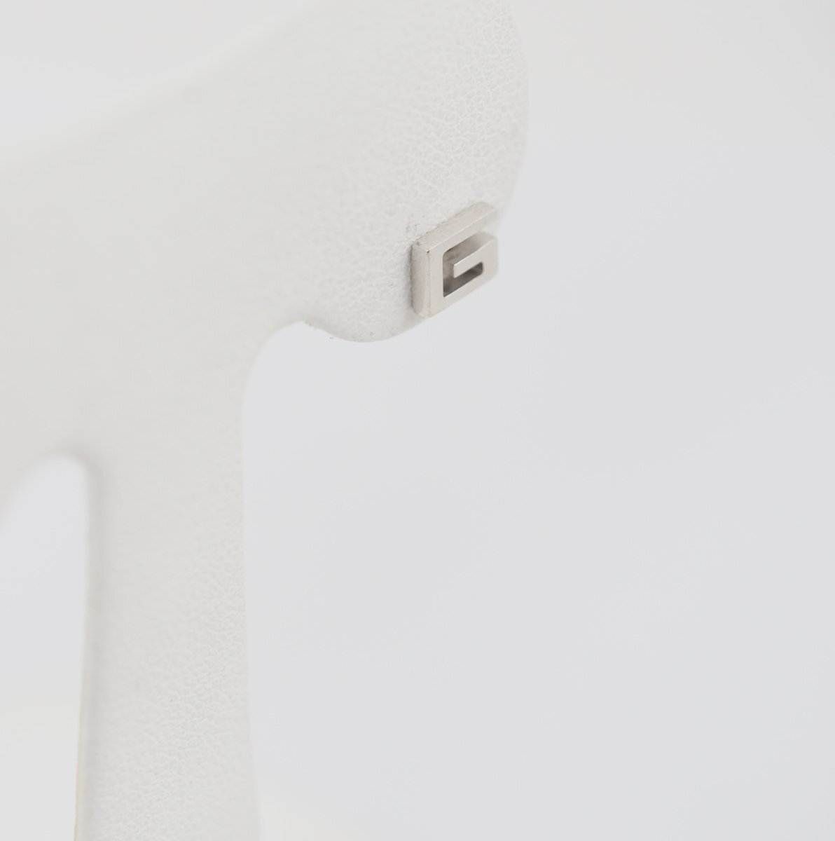 GUCCI グッチ Gロゴ 750 K18WG ホワイトゴールド 片耳用ピアス