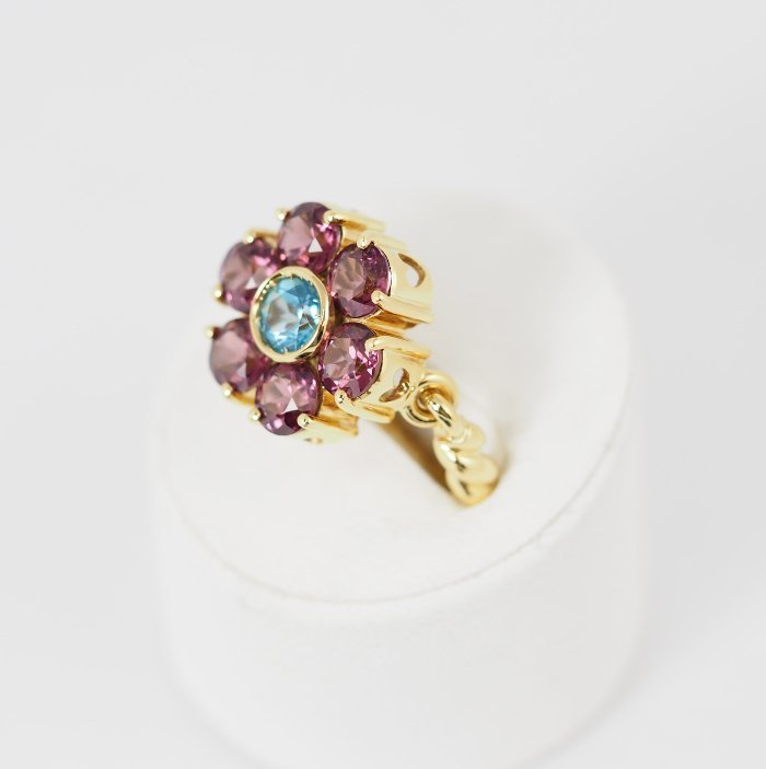 Ponte Vecchio K18YG Blue Topaz/Tourmaline 3.20ct Flower Ring No. 9